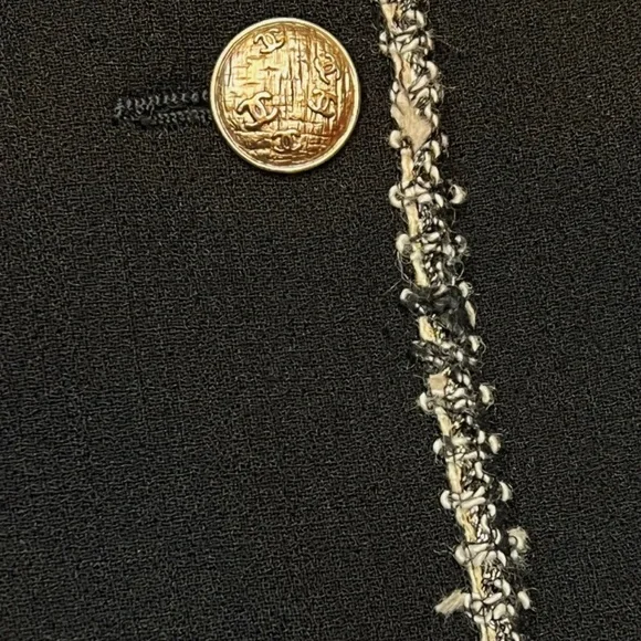 Chanel Jacket - Picture 6 of 7